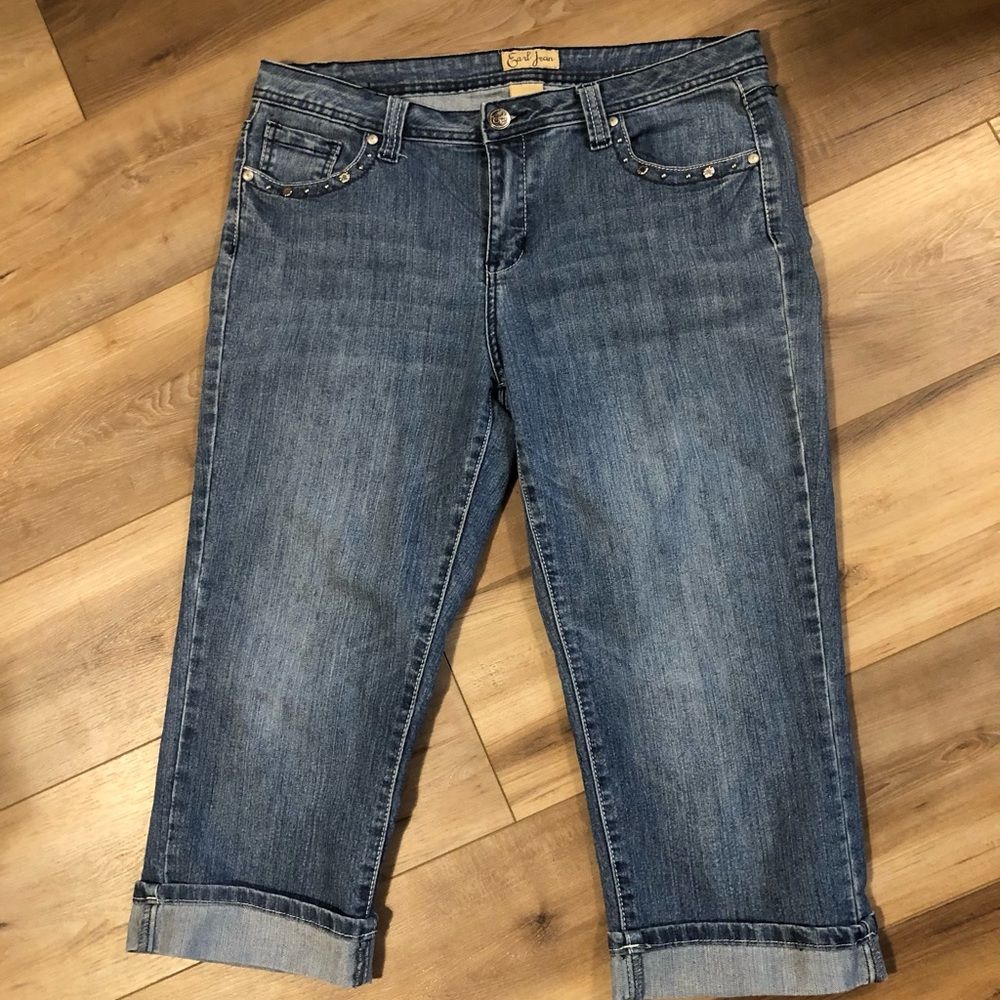 EARL JEAN BLUE CAPRI EMBELLISHED REAR POCKETS CUFFED SIZE 12